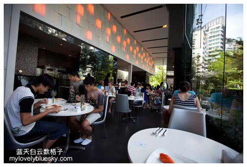 Lobby restaurant