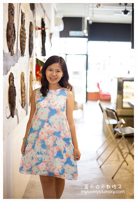 COVETZ Blurred Bloom Trapeze Dress