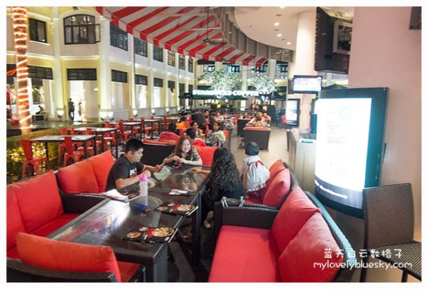 Gurney Paragon: T.G.I Fridays