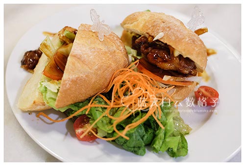 Gurney Paragon: Miam Miam