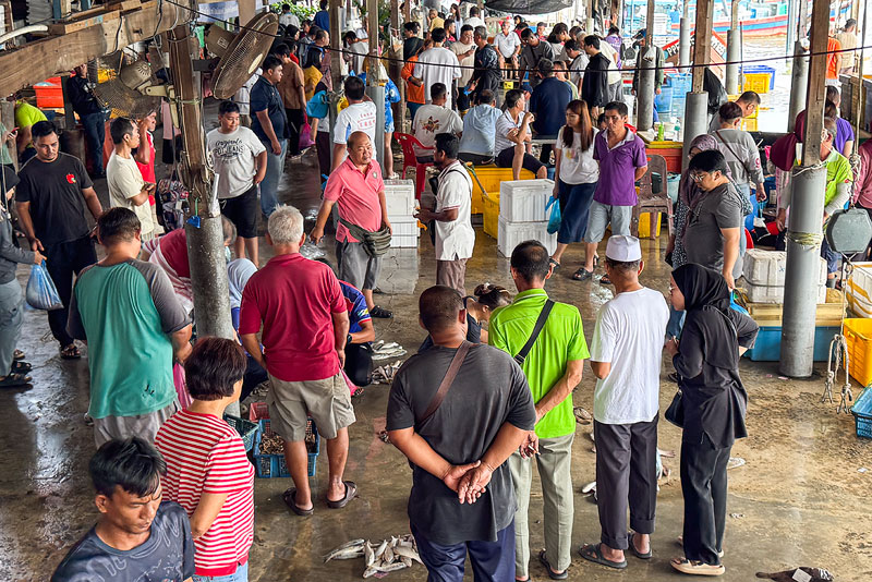 港口海鲜拍卖市场